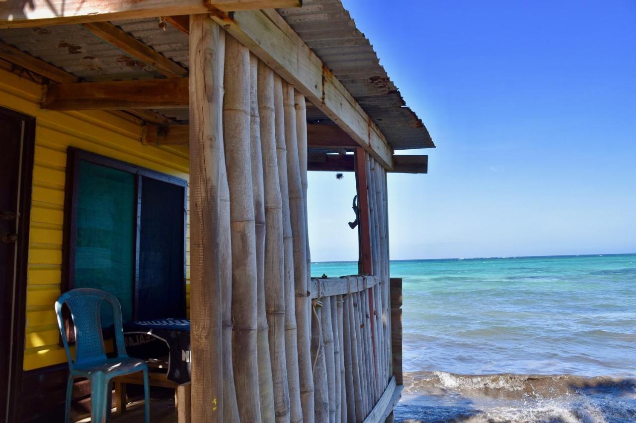 Sunrise Lagoon Homestay Nanuya Lailai エクステリア 写真